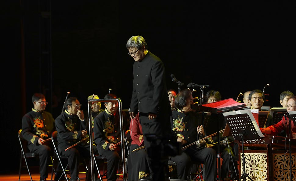 乡村振兴艺术团首场演出--民乐合奏《红花遍地开》