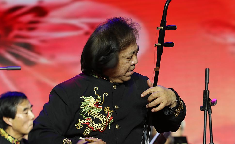 钱浩：二胡协奏曲《红梅随想曲》