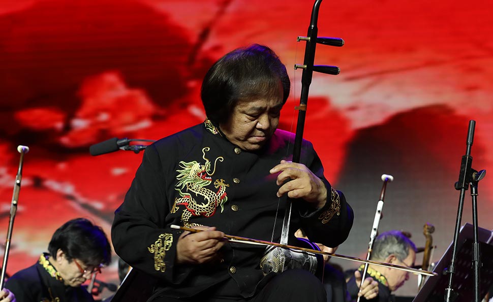 钱浩：二胡协奏曲《红梅随想曲》