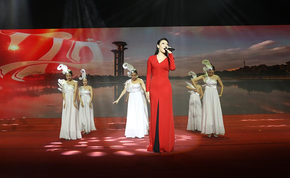 刘桐演唱《约定明天》